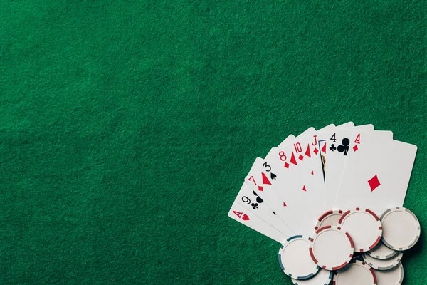 comunity hk mobile app interface showing sportsbook and live casino options