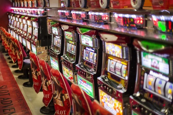 Slot games on comunity hk including Aviator, Sweet Bonanza, Gates of Olympus, Fortune Tiger, and Mahjong Ways